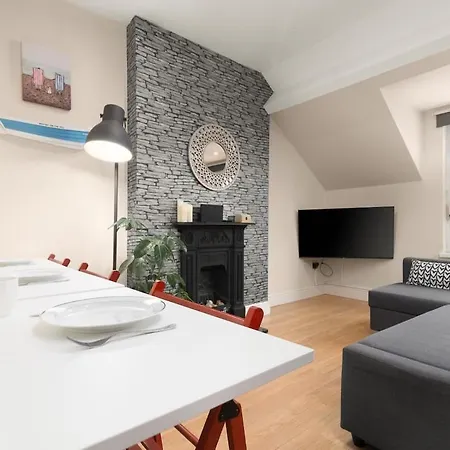 On The Hill, Apartamento